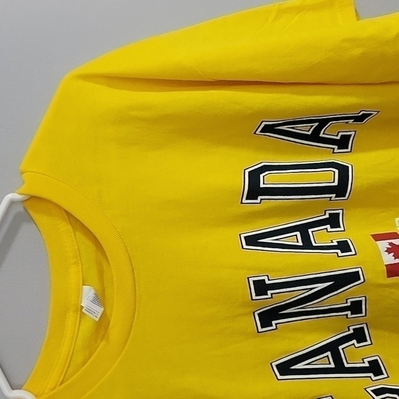 Yellow Canada vancouver tshirt size XL - Picture 4 of 4